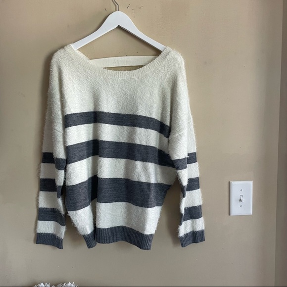 EE:some Sweater s/m - Picture 2 of 6